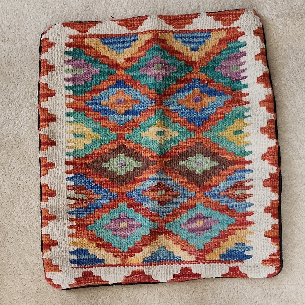 Multicolor Geometric Accent Pillow Cover